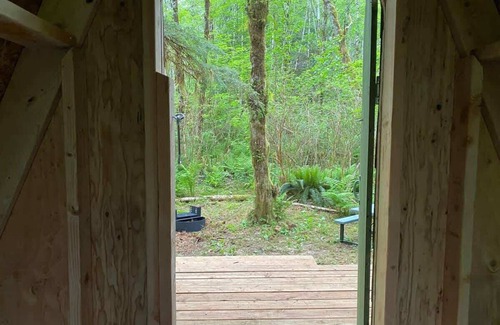 Forks Apartment | A-Frame #16 Shelter near Olympic National Park