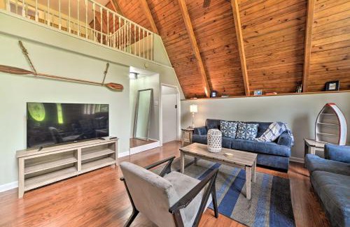 Benton House | A-Frame Cabin with Hot Tub, Walk to Kentucky Lake!