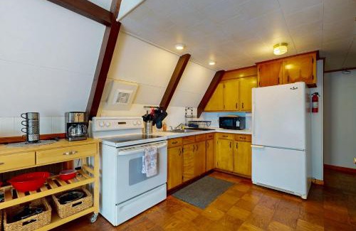 Ludlow House | A-Frame Escape