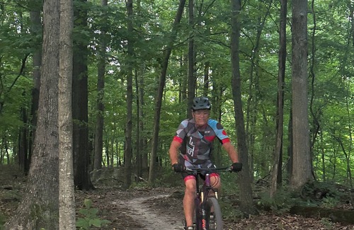 Janesville Cabin | A frame getaway on the Embarrass River in Charleston, Illinois