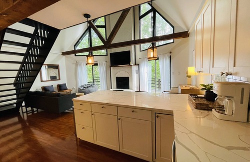 Massanutten House | A-Frame Getaway - w/EV charger!