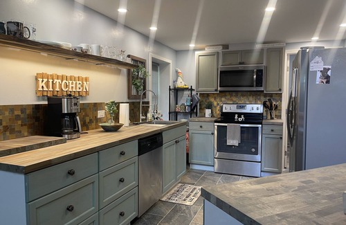 Mars Hill Ski Chalet | A FRAME OF Mind: 2 bedroom, 2 bath sleeps 5 Mars Hill. Short drive to Ski Resort