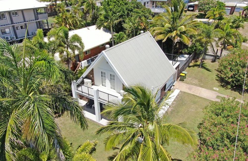 Emu Park House | "A" FRAME ON FERGUSON