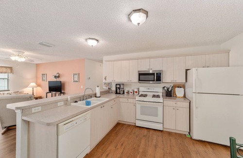 Calumet Grove House | A Furnished Villa in The Villages, 55+ Golf, Swim, Tennis, Pickleball, music...