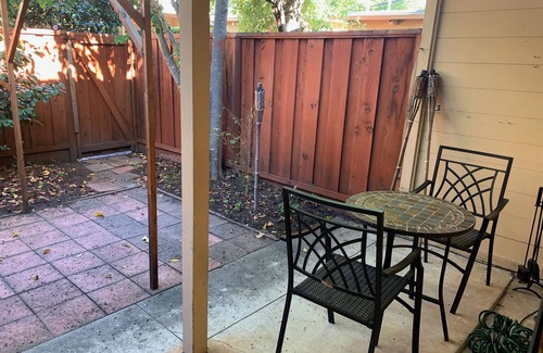 Linfield Oaks Apartment | A Gem Near Stanford and Palo Alto