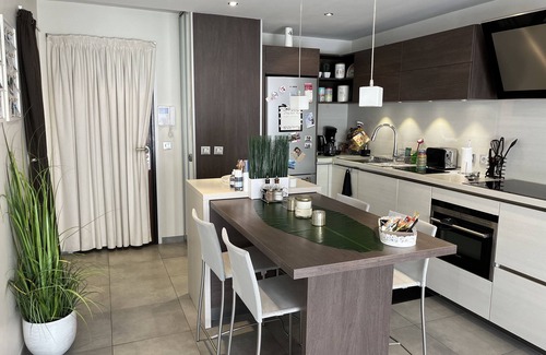 Bry-sur-Marne Apartment | A green setting on the outskirts of Paris