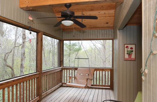 Hiawassee Cabin | A Hiker's Paradise Private Cabin on Small, Rushing Stream Near A/T-