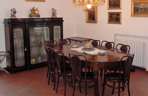 Seiano Villa | A historical home on the way to Sorrento. Stunning views, patioes and gardens.