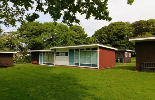Cromer Ski Chalet | A holiday chalet that sleeps 4 guests in 2 bedrooms