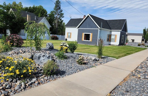 Logan House | A house in the heart of Logan with shops, restaurants, and experiences near.