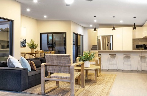 Margaret River House | A house on the lake, close to town