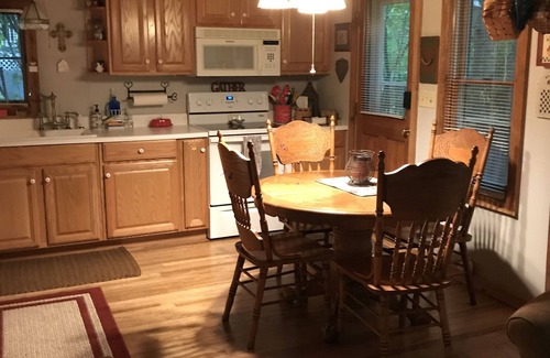 Newland Cabin | A Hundred Thousand Welcomes!