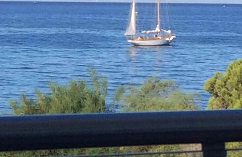 Villaggio delle Mimose Apartment | A jewel by the sea, attic with Wf