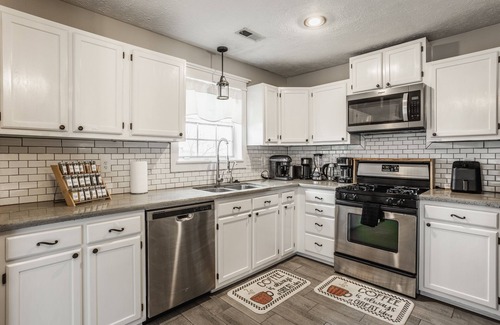 Southern Homes House | A King Size Bed Home in Indianapolis