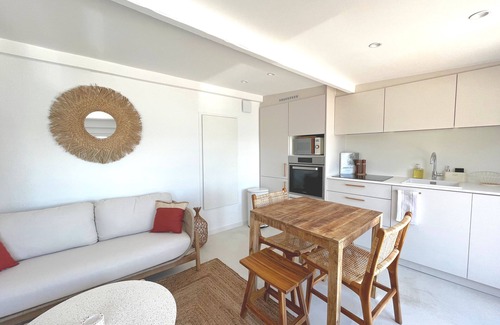 Le Mourillon Apartment | A little corner of paradise