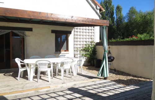 Abilly House | A lovely gite, well equipped, with private terraces and a shared heated pool