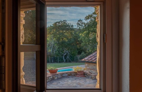 Monteverdi Marittimo House | A lovingly & inventively renovated farmhouse in the heart of nature