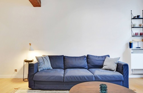Palais-Royal Apartment | A Luxurious 2-BR1BA in Louvre