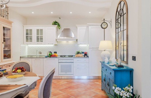 Campo Ascolano Villa | A Luxury 2 Bedrooms Villa with Garden and Private Jacuzzi by the beach of Torvaianica and Campo Ascolano