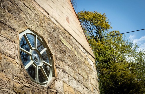 Ruswarp Cottage | A luxury country cottage by the sea, 5 ensuite bedrooms, walkable to the harbour