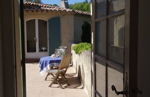 Grand Sud Villa | A Magnificent Provençal Villa with Fibre Optic Internet set in private gardens