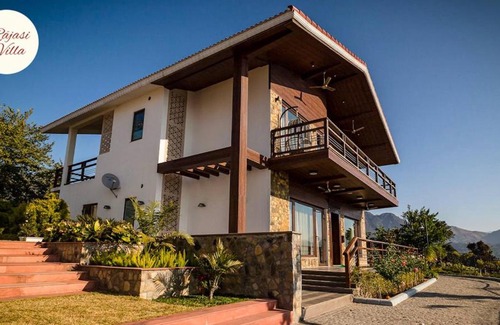 Haridwar Villa | A Majestic Luxurious Rajasi Villa Overlooking The Ganges and Rishikesh Valley