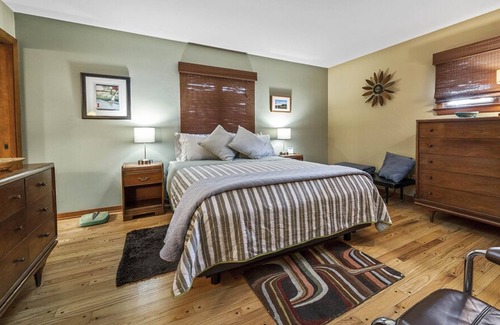 Rockford House | A Mid-century Modern lover's dream!