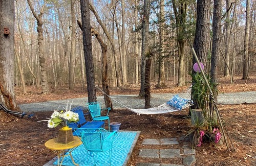 Siler City Cottage | A mini secluded resort on a 7 generation family farm in Piedmont NC.