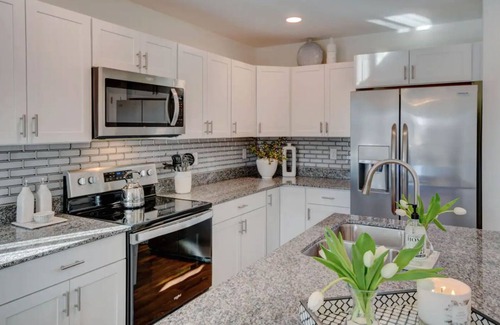 Longmont House | A modern luxury getaway 5 minutes from downtown Longmont.