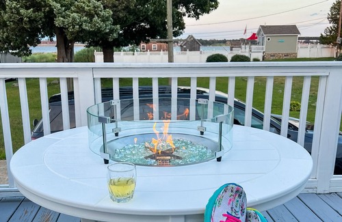 Bliss Corner Cottage | A New England coastal cottage with a little taste of Texas - dog friendly