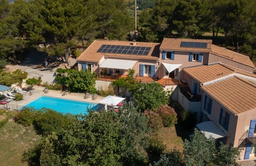 Le Barroux Apartment | A nice gite in a pleasant and calm guest house at le Barroux - Provence