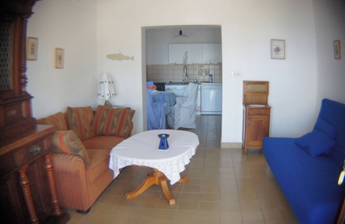 Starigrad House | A P A R T M E N T - 7 7 Private beach & swimming pool
