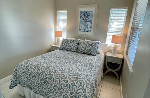 Saint James City House | A Personal Waterfront Micro-Resort on SW Florida's Pine Island