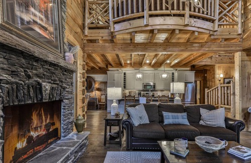 Suches Cabin | A-pool-achian Escape