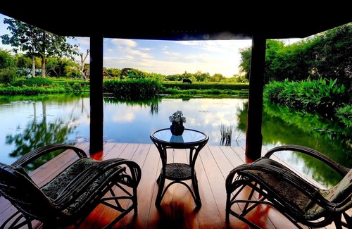 Mae Kon Villa | A private luxury retreat set in lush gardens and rice fields