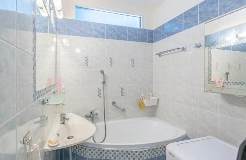 Olomouc House | A private ROOM in a shared flat - Soukromý pokoj ve sdíleném bytě