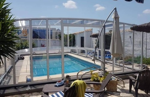 Los Franceses-la Vega Cottage | A quiet place, with great views of the natural park of the Bay of Cádiz.