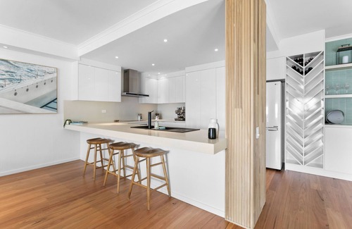 Coolum Beach Villa | A r é s l Luxe Oceanfront Villa