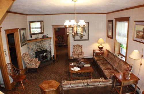 Ucross House | A Real Feel For The West! Onsite Dining and Recreation, Horseback Riding