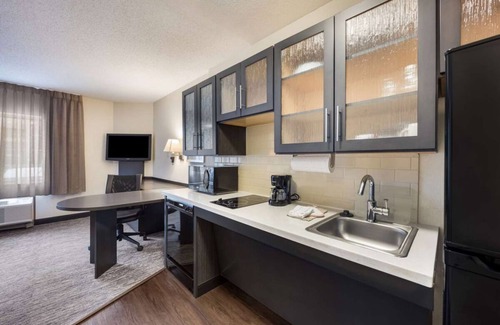 Troy Resort | A Relaxing Vacation in Detroit, Kitchen Available, Pet-Friendly Property!