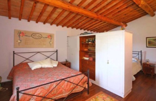 Lari House | A renovated old farmhouse in Pisan Tuscany with large mineral pool