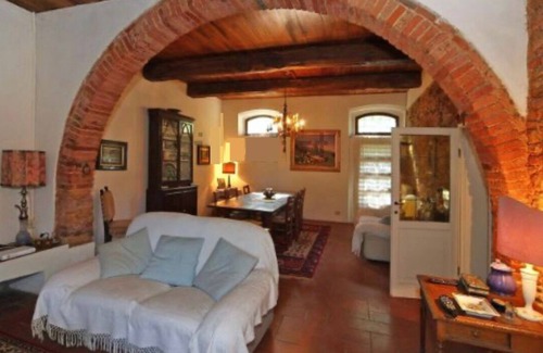 Lari House | A renovated old farmhouse in Pisan Tuscany with large mineral pool