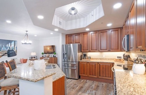 Royal Harbor Condo | A resort property with plenty of amenities and close to downtown Naples