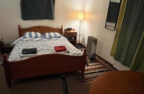 Vitry-sur-Seine House | A room and garden close to Paris