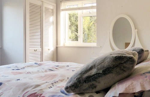 Beaworthy Cottage | A rural retreat in a woodlands with large gardens.