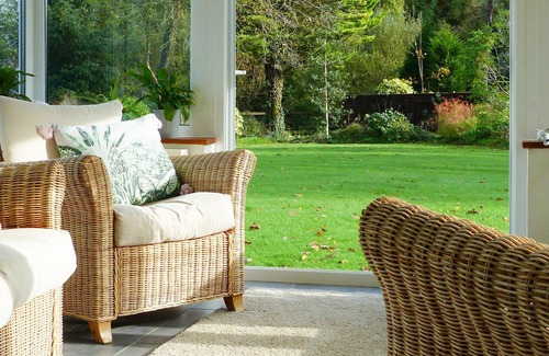 Beaworthy Cottage | A rural retreat in a woodlands with large gardens.