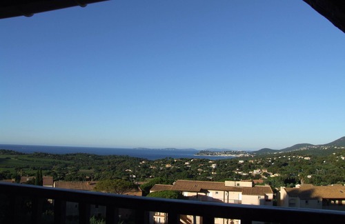 La Croix-Valmer Apartment | A SAISIR 16 au 23 août. Breathtaking sea view - Parking - Swimming pool - Housekeeping