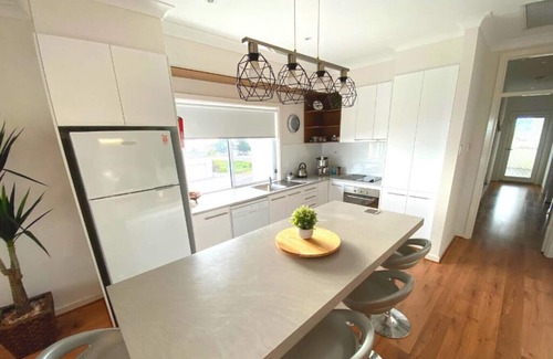 Port Hughes Apartment | A Sea Dream – Upstairs Self Contained Dwelling – Port Hughes