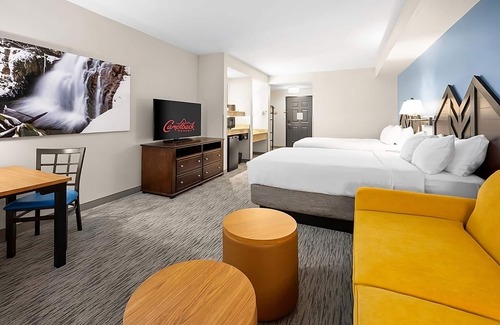 Tannersville Hotel | A Short Drive from Mountain View Park! 2 Queen Suites w/Mountain Views!