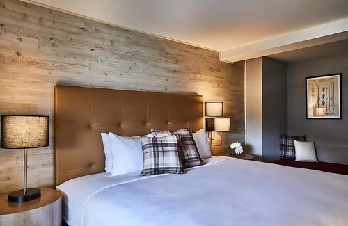 Vail Hotel | A Ski Enthusiast's Getaway: Near Vail Ski Resort and Vail Nature Center
